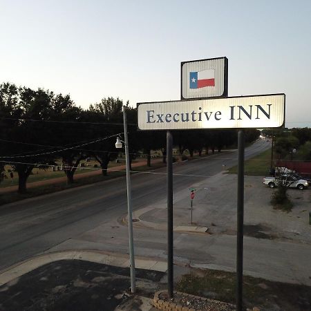 Executive Inn San Saba Exterior photo